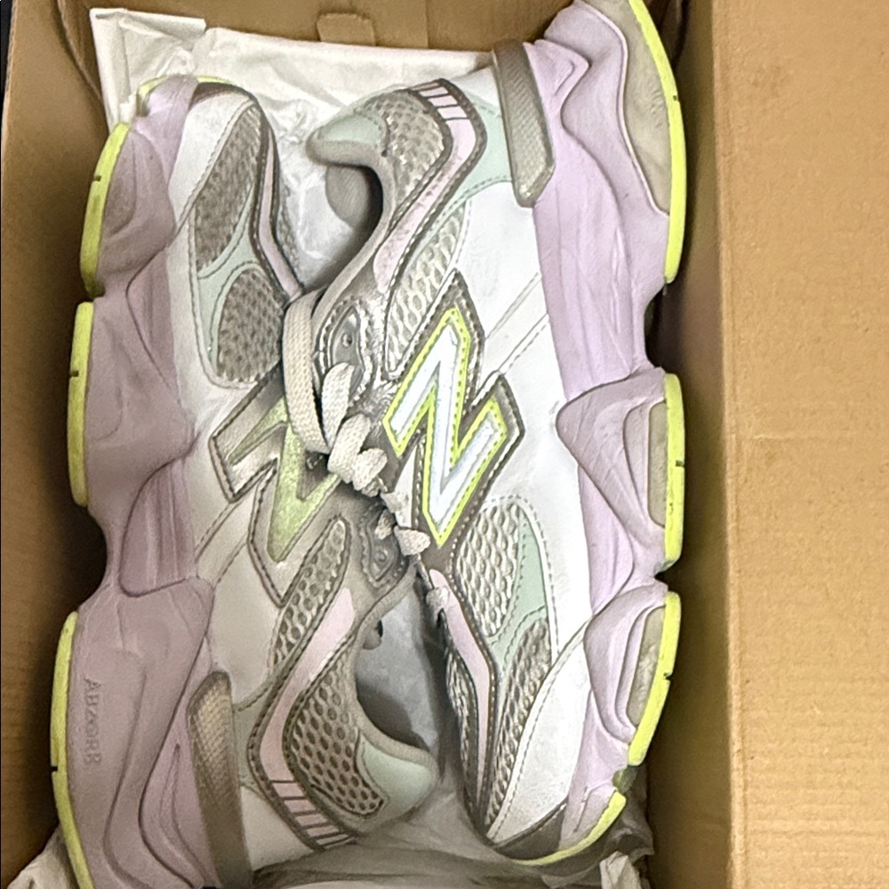 New Balance Women's Sneakers in White, Gray, and Light Green